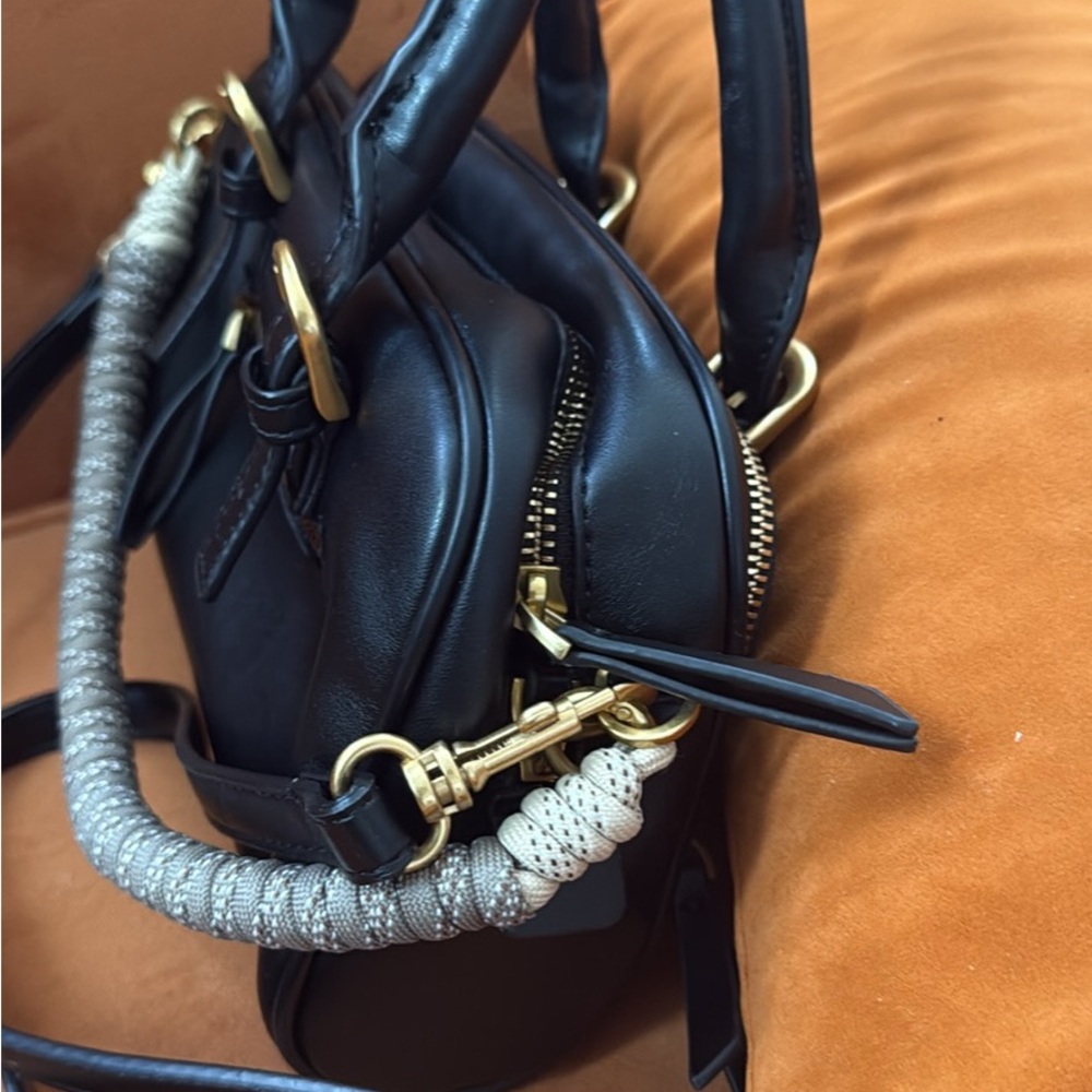 Elegant Black Leather Handbag
